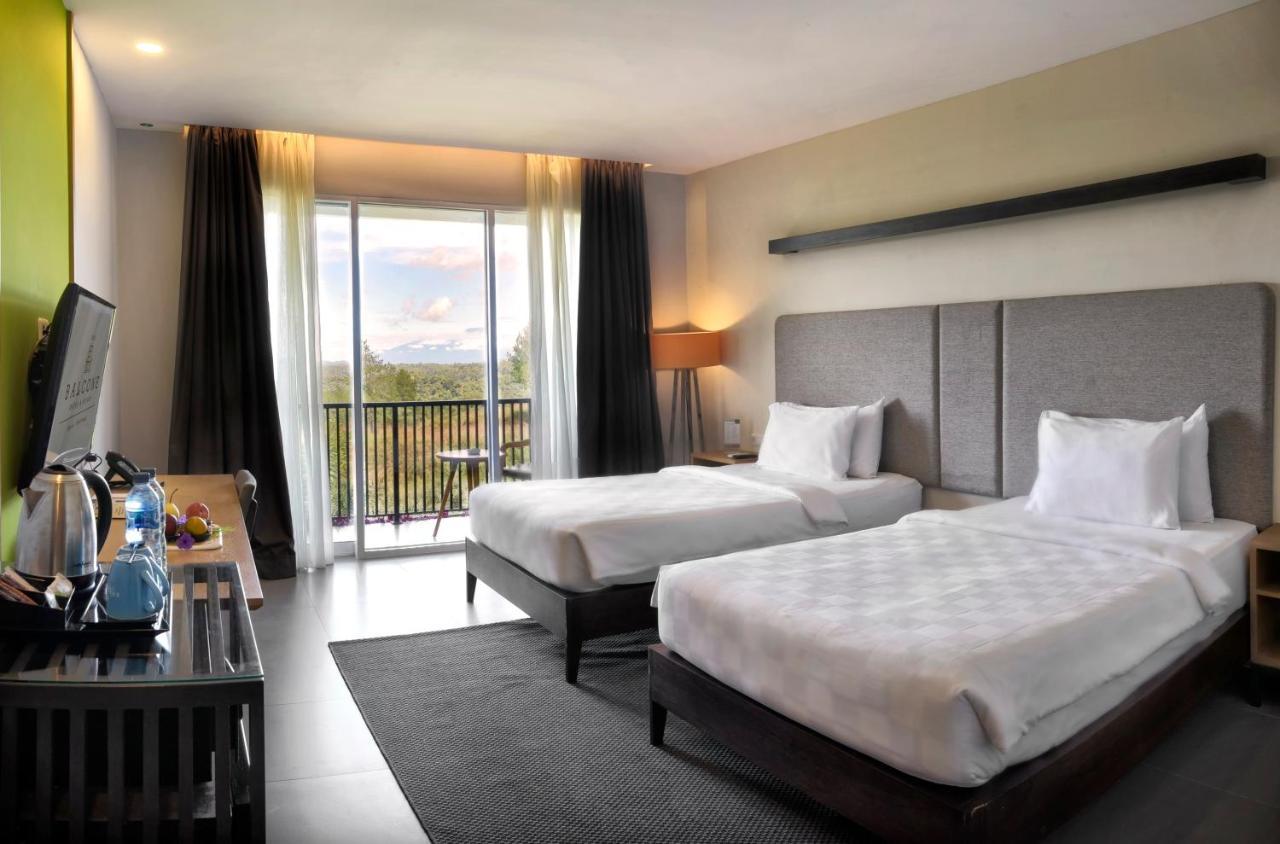 The Balcone Suites & Resort Bukittinggi Exterior photo