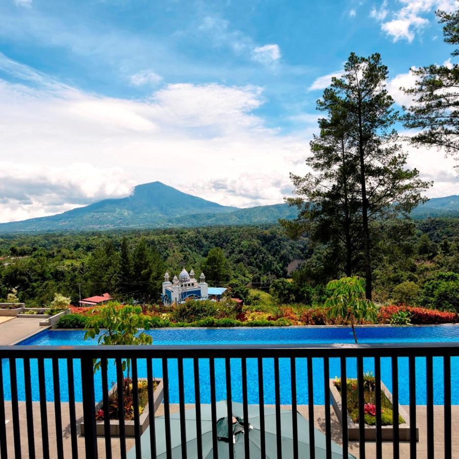 The Balcone Suites & Resort Bukittinggi Exterior photo