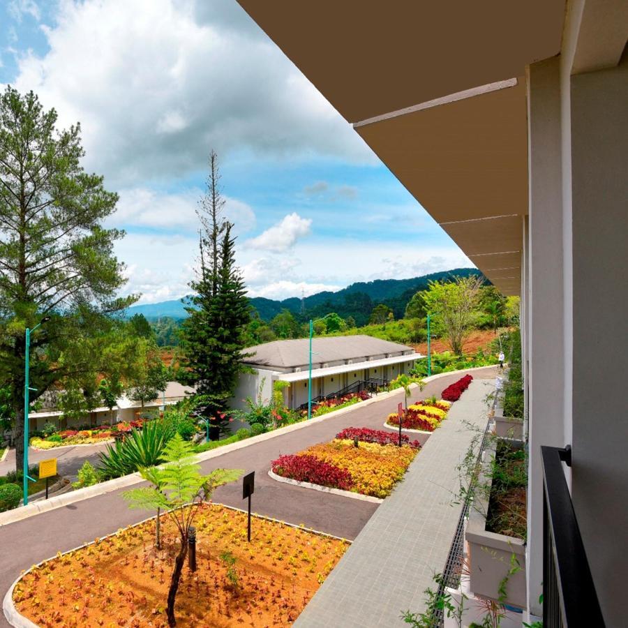 The Balcone Suites & Resort Bukittinggi Exterior photo