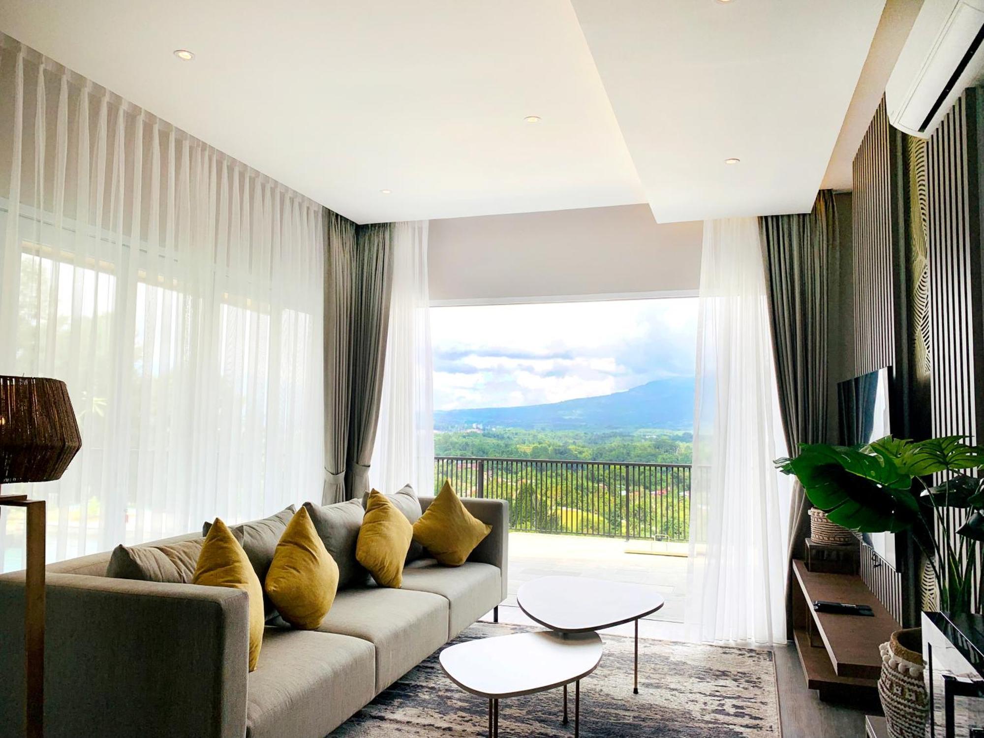 The Balcone Suites & Resort Bukittinggi Exterior photo