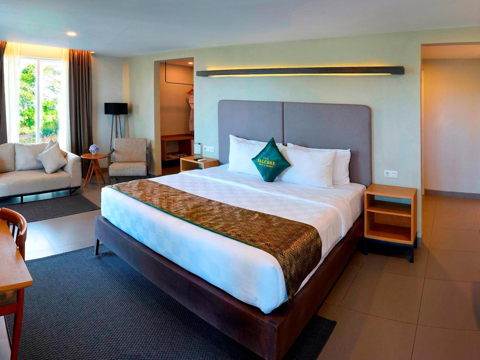 The Balcone Suites & Resort Bukittinggi Exterior photo