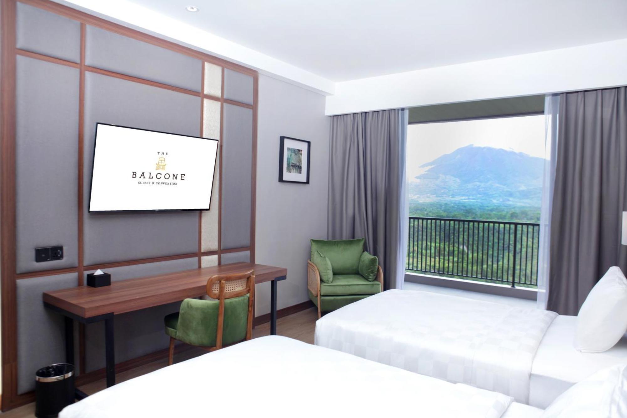 The Balcone Suites & Resort Bukittinggi Exterior photo