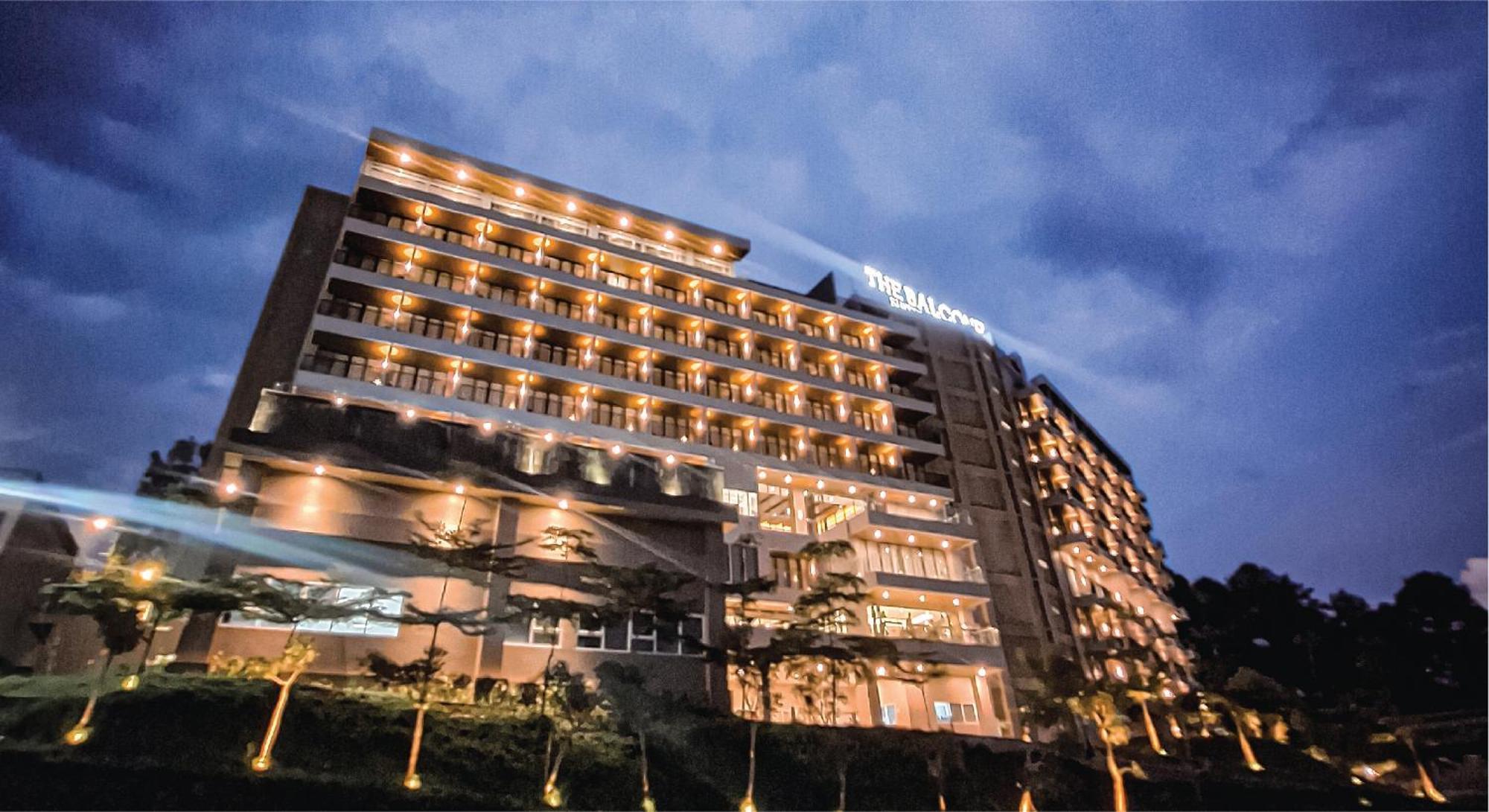 The Balcone Suites & Resort Bukittinggi Exterior photo